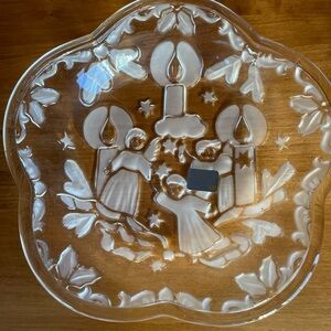 Mikasa Celebrations Holiday Lights Collection Bon Bon Plate 8.25"Pretty